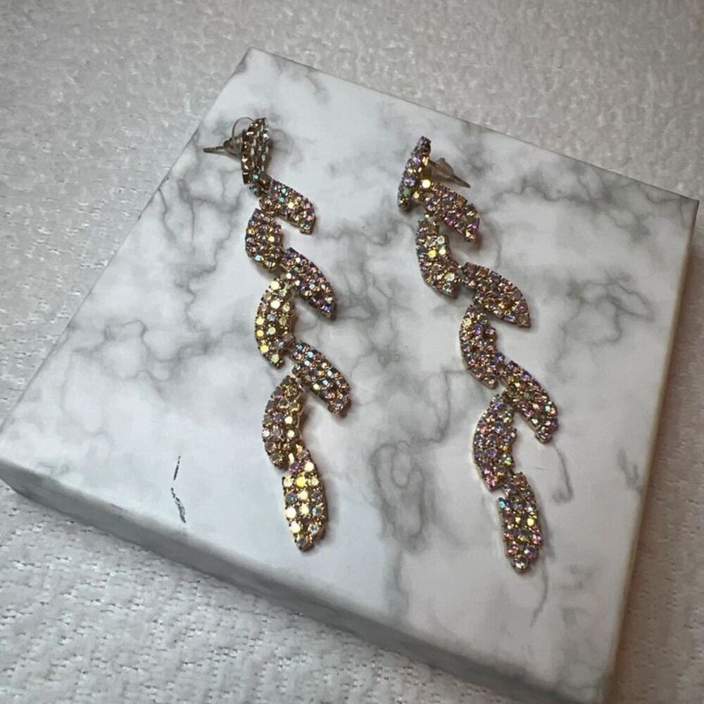 Aurora crystal link drop  earring